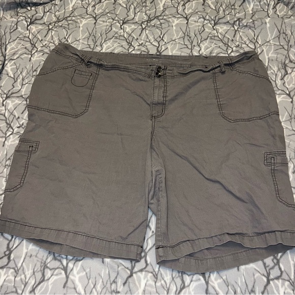 Lane Bryant Shorts Size 28 - Picture 1 of 8